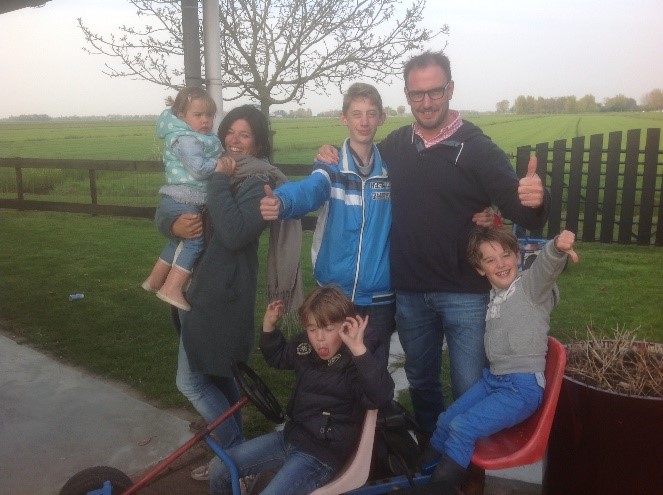 14-Willem_and_Els_and_family.jpg